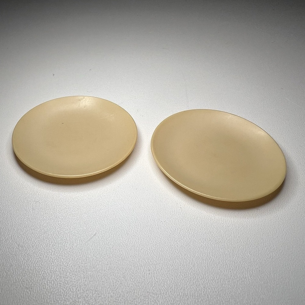 Set Of 2 Barbie Ken Vintage Doll Dream House Table Plates‎ Accessories